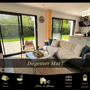  Hébergement de vacances Degemer Mat ! 4* Cosy, Moderne, à 8 Min Des Plages. France