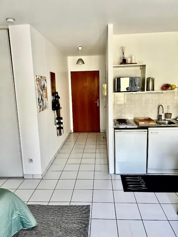 Bell Combe Studio - Proche Gare PartDieu Lyon 0*,