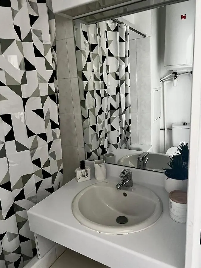 Bell Combe Studio - Proche Gare PartDieu Lyon 0*,  France